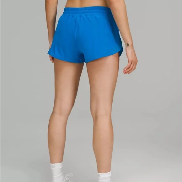 Lululemon Hotty Hot Low-Rise Lined Short 2.5” - Picture 4 of 4